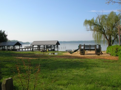 Looking at the Severn River from Round Bay